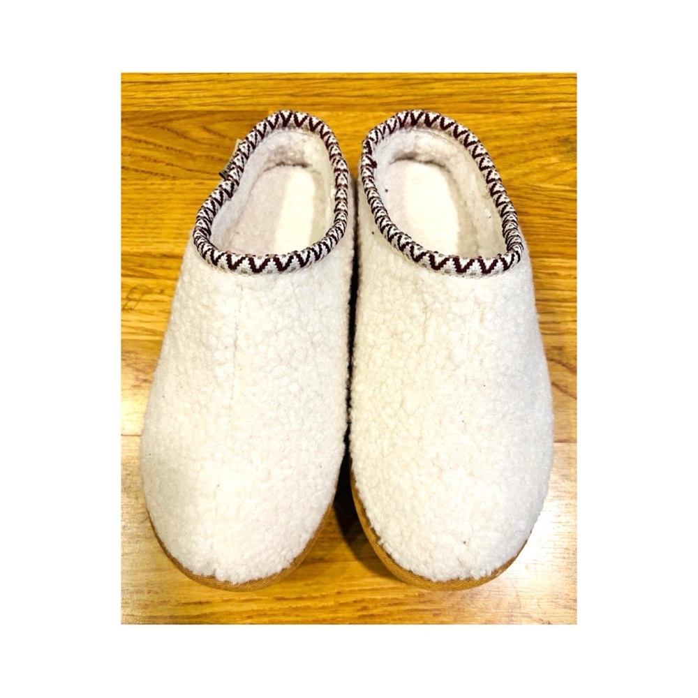 BEARPAW WOMEN'S SNUGGLE MARTIS SLIPPER- Women’s Size 8
